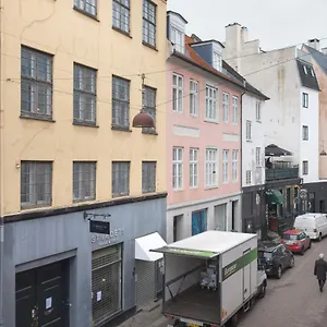 Apartment Cozy In Heart Of Near Stroget & Hojbro Plads, Copenhagen